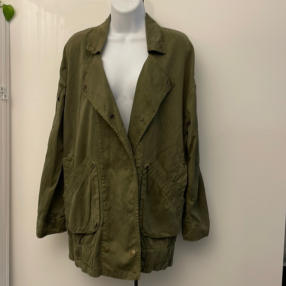 NWT Zara army green military safari utility jacket
Outerwear division